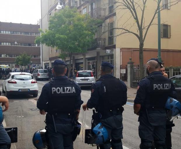 un momento della retata