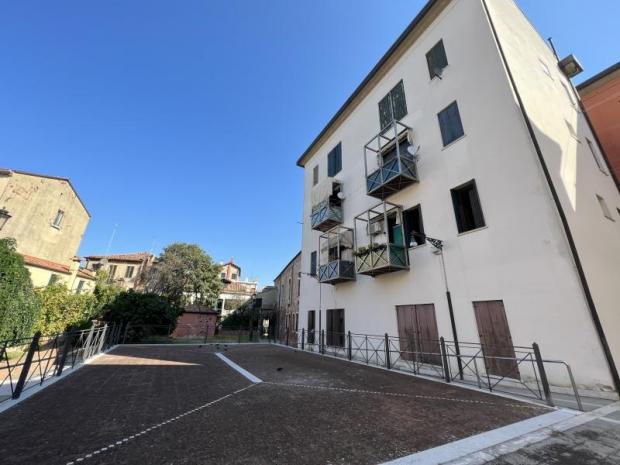 casa pubblica