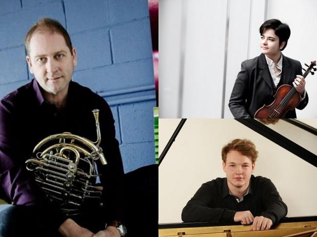 il cornista Martin Owen insieme alla violinista Fabiola Tedesco e al pianista Giovanni Bertolazzi