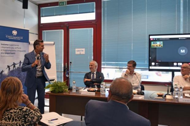 L'assessore Costalonga al convegno