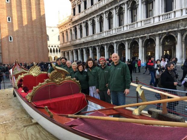 artigiani dell'associazione in piazza San Marco