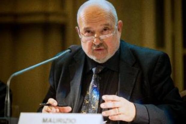 Franco Cardini che interviene ad un convegno