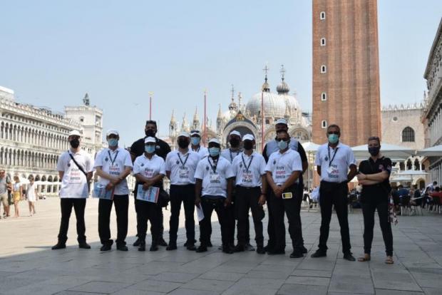 Il nuovo gruppo dei Guardians in Piazza San Marco