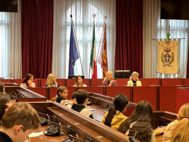 Incontro con alcuni alcunni della scuola A. Manuzio
