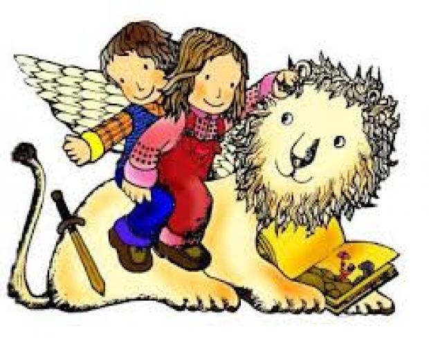 bambini su leone alato