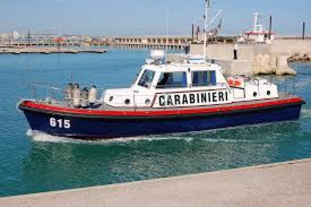 vaporetto dei carabinieri