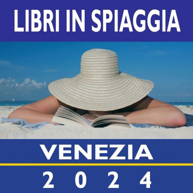 Grafica: al centro donna distesa a leggere in spiaggia col volto coperto da un cappello di paglia. Sopra, titolo dell'evento.