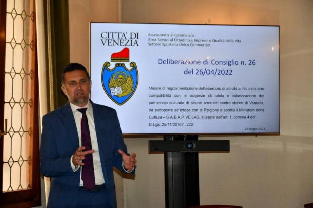 Assessore costalonga delibera antipaccottiglia