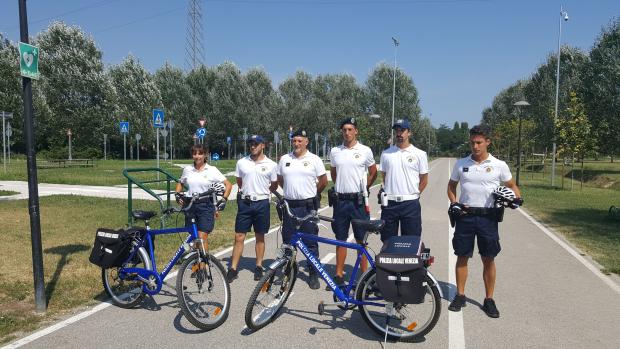 Il "Nucleo ciclisti" della polizia locale Il "Nucleo ciclisti" della polizia locale