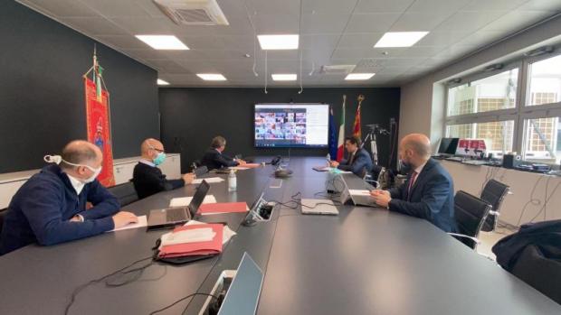 La riunione con tutti i sindaci
