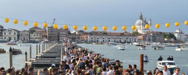 Ponte redentore con luminarie