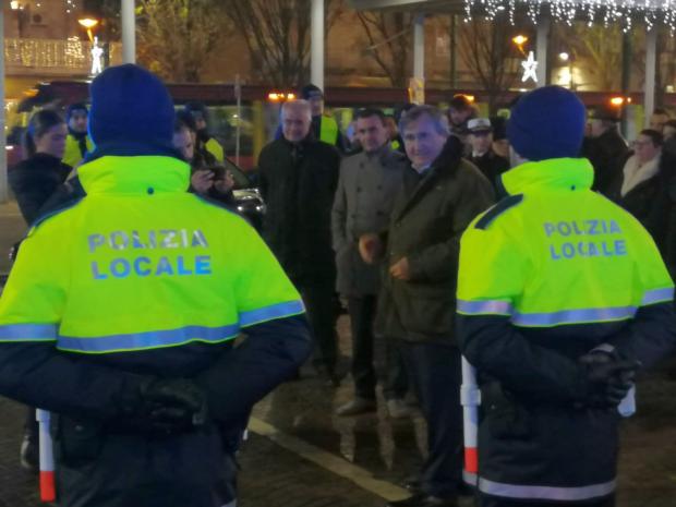 La Polizia Locale con il sindaco, l'assessore D'Este e il comandante Agostini